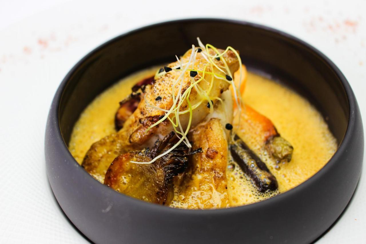 Hotel-Restaurant La P'Tite Auberge Lillebonne エクステリア 写真