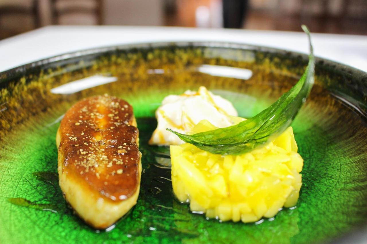 Hotel-Restaurant La P'Tite Auberge Lillebonne エクステリア 写真