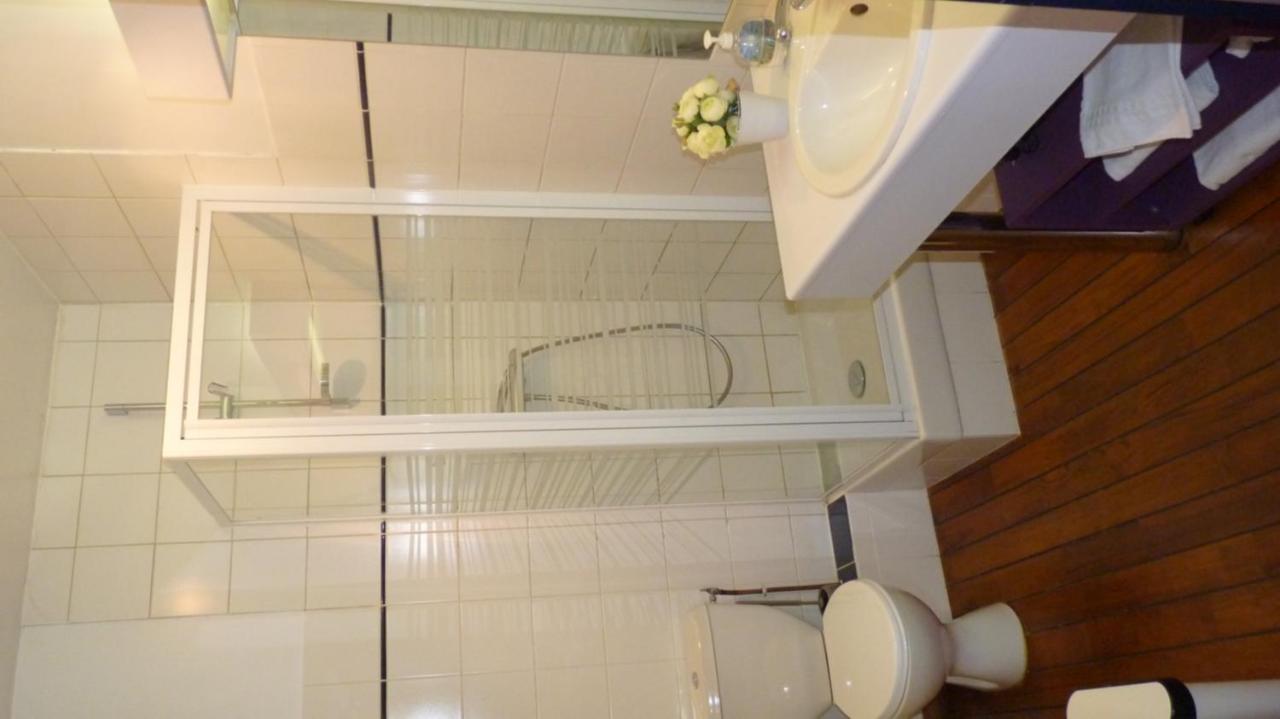 Hotel-Restaurant La P'Tite Auberge Lillebonne エクステリア 写真