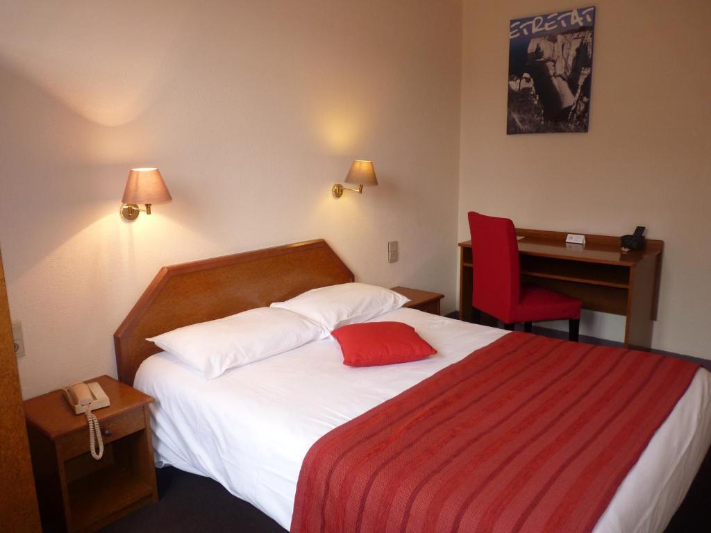 Hotel-Restaurant La P'Tite Auberge Lillebonne 部屋 写真
