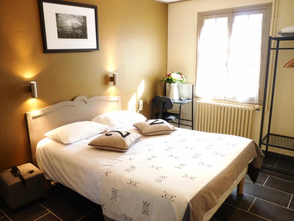 Hotel-Restaurant La P'Tite Auberge Lillebonne 部屋 写真