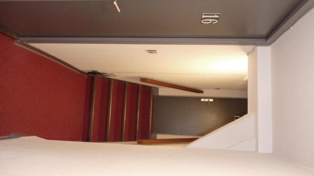 Hotel-Restaurant La P'Tite Auberge Lillebonne エクステリア 写真